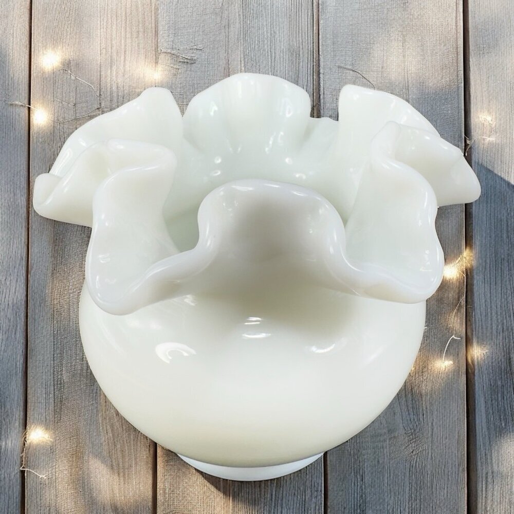 Antique‎ White Milk Glass Rose Bowl Dish Ruffled Crest Edges Unmarked Glass Bowl